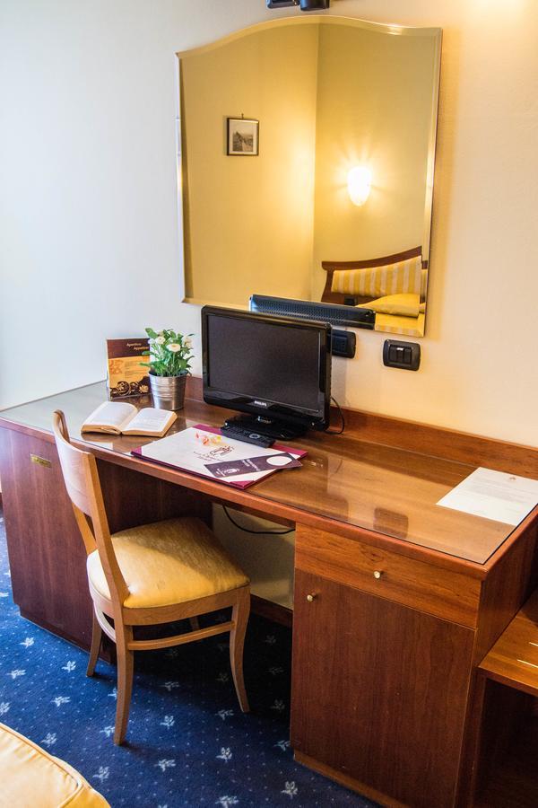Hotel San Clemente Сантарканджело-ди-Романья Экстерьер фото